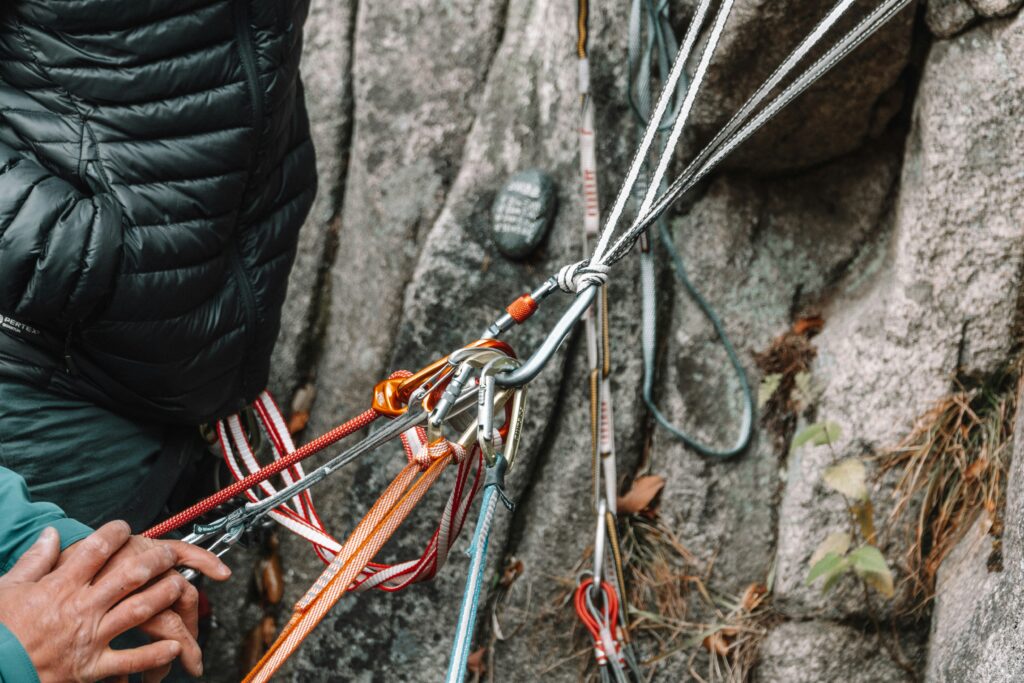 There Are Three Different Types of Slings. What Determines Which Type You Use? covering load capacity, lifting conditions, attachment methods, equipment inspection, and workplace safety.