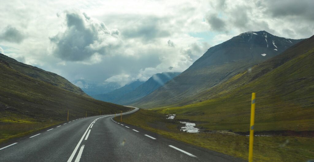 Dehradun to Agra Distance by Road KM covering route options, driving time, fuel stops, tolls, road conditions, and travel planning.