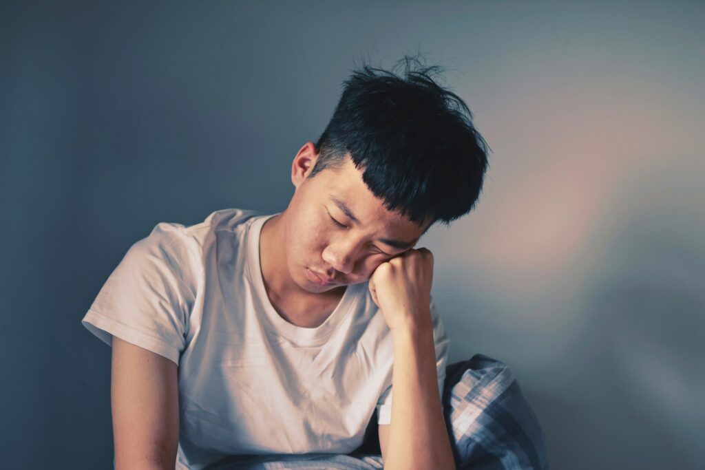 Why Do My Teeth Hurt When I Run? guide to tooth sensitivity, sinus pressure, breathing patterns, dental problems, pain triggers, and professional care.