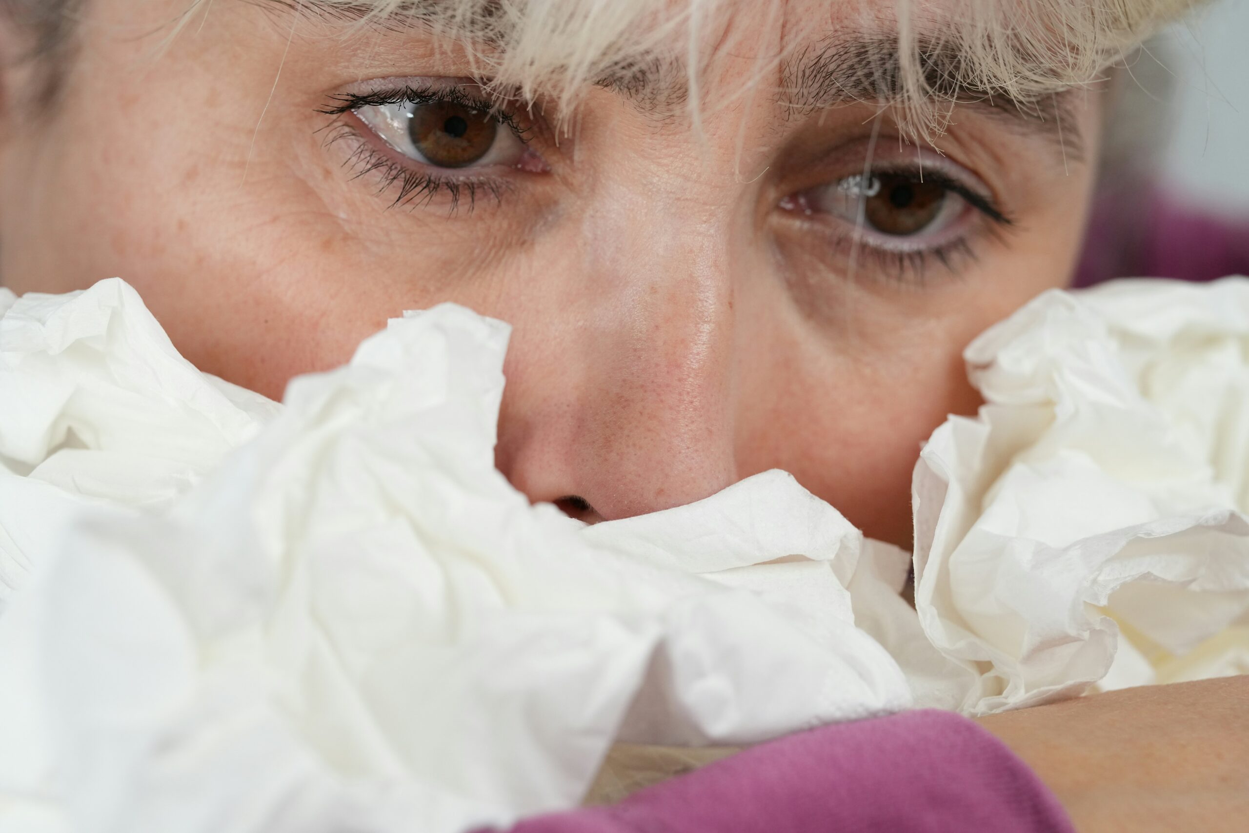 How to Get Rid of Blackheads on Nose featuring pore cleansing, exfoliation, salicylic acid, skincare routines, and blackhead prevention.